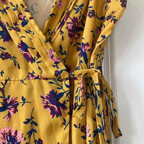 Modcloth Top Women's Size Small Yellow Chic Sophistication Floral Sleeveless Top - Picture 6 of 12